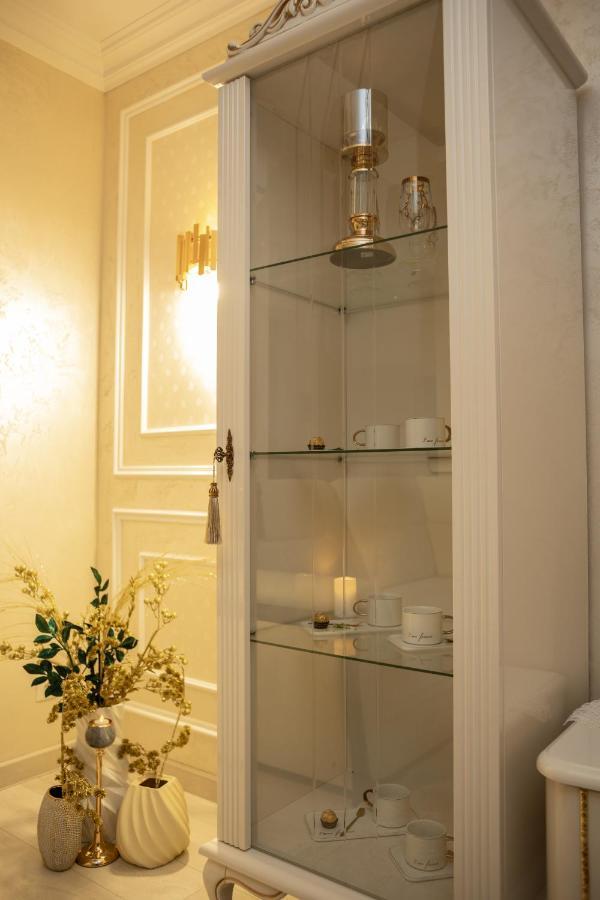 Center Candle Apartment คีชีเนา ภายนอก รูปภาพ