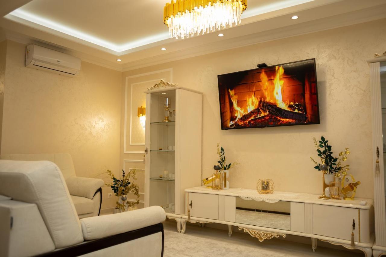 Center Candle Apartment คีชีเนา ภายนอก รูปภาพ