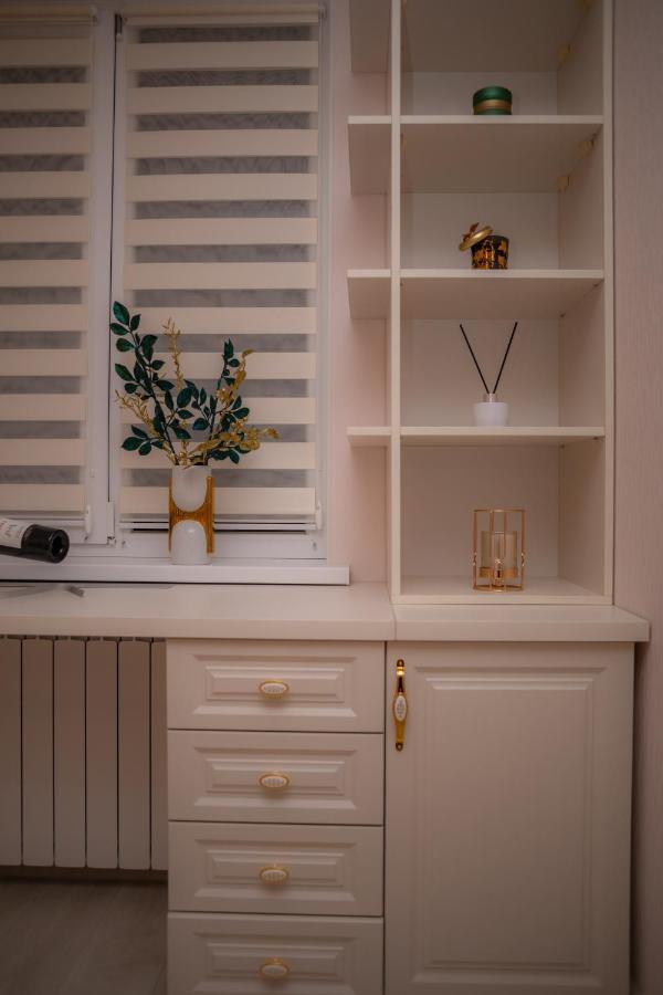 Center Candle Apartment คีชีเนา ภายนอก รูปภาพ