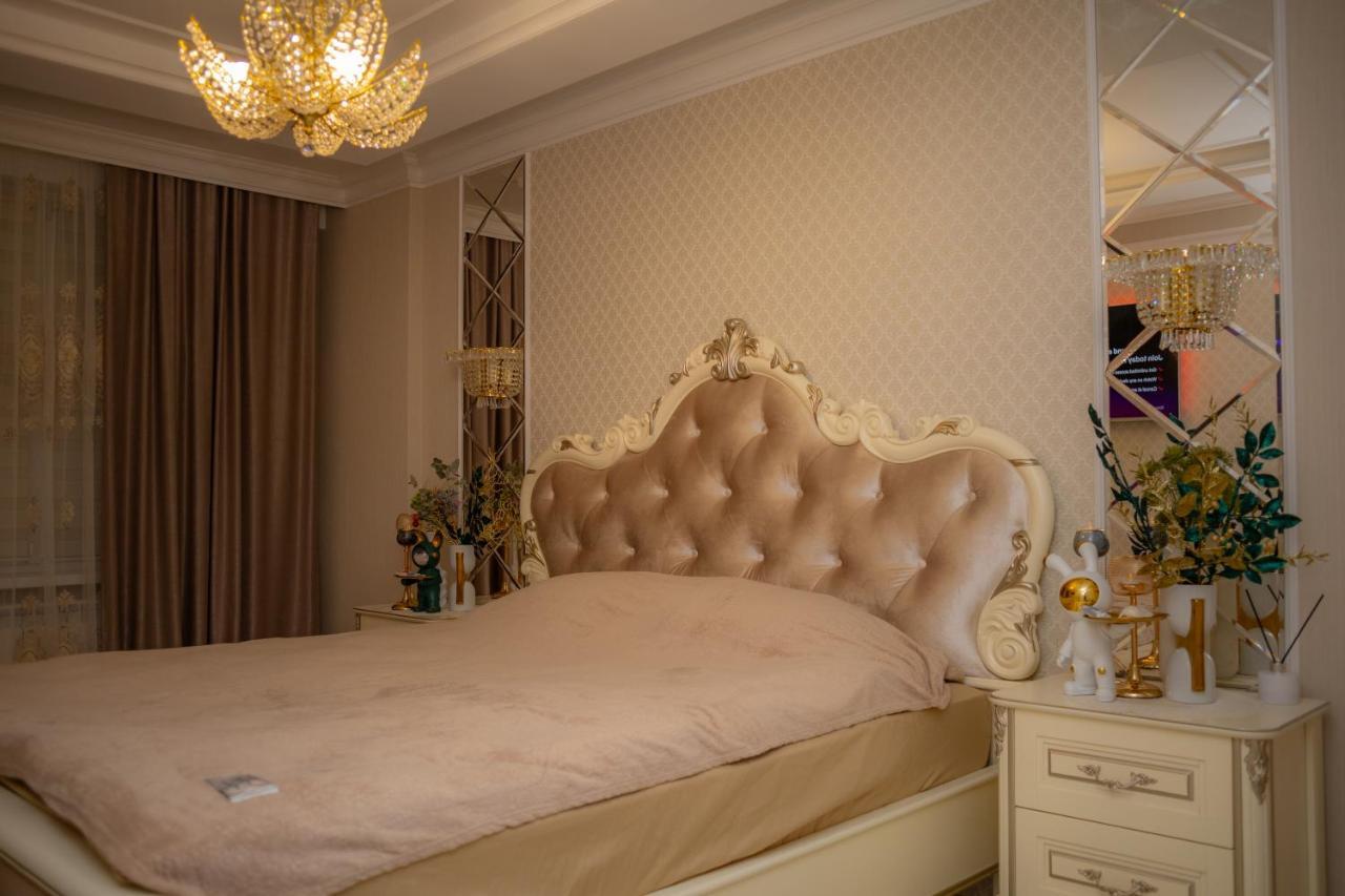 Center Candle Apartment คีชีเนา ภายนอก รูปภาพ