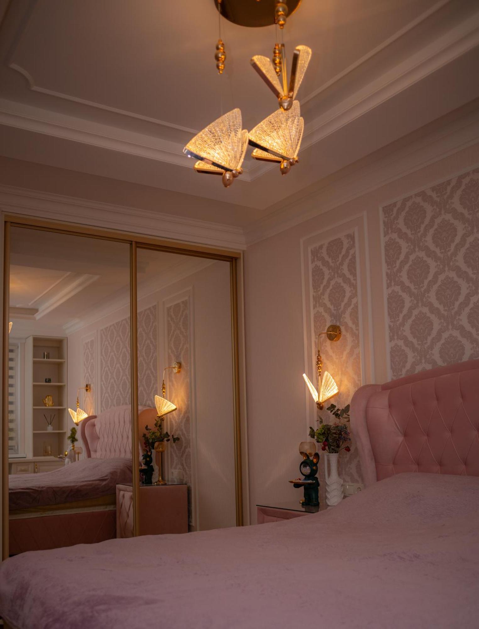 Center Candle Apartment คีชีเนา ภายนอก รูปภาพ